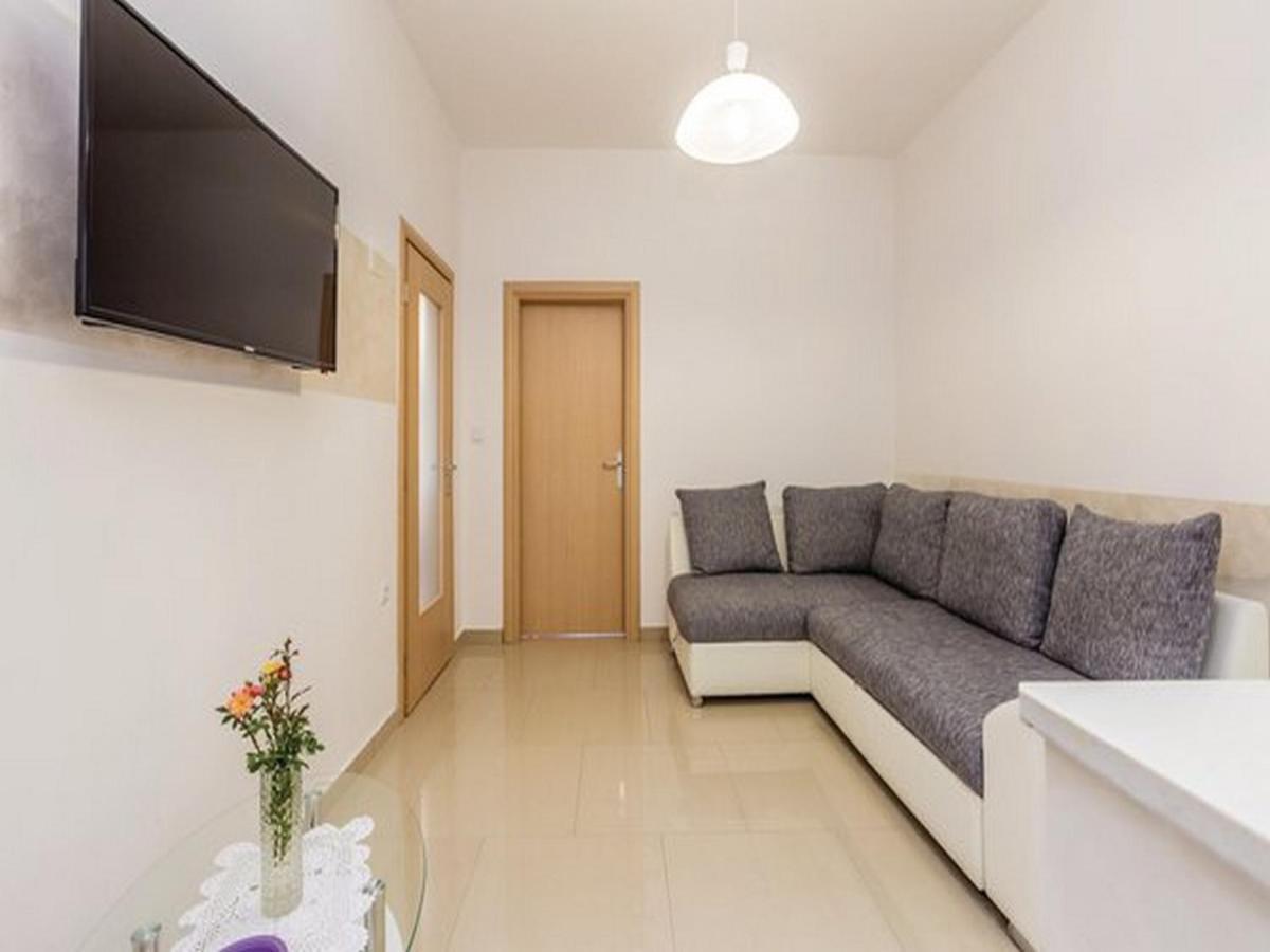 Apartments Villa Kim 亚布拉纳茨 外观 照片